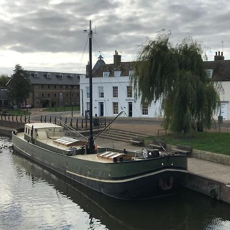 Hotel Barge Waternimf 엘리 외부 사진