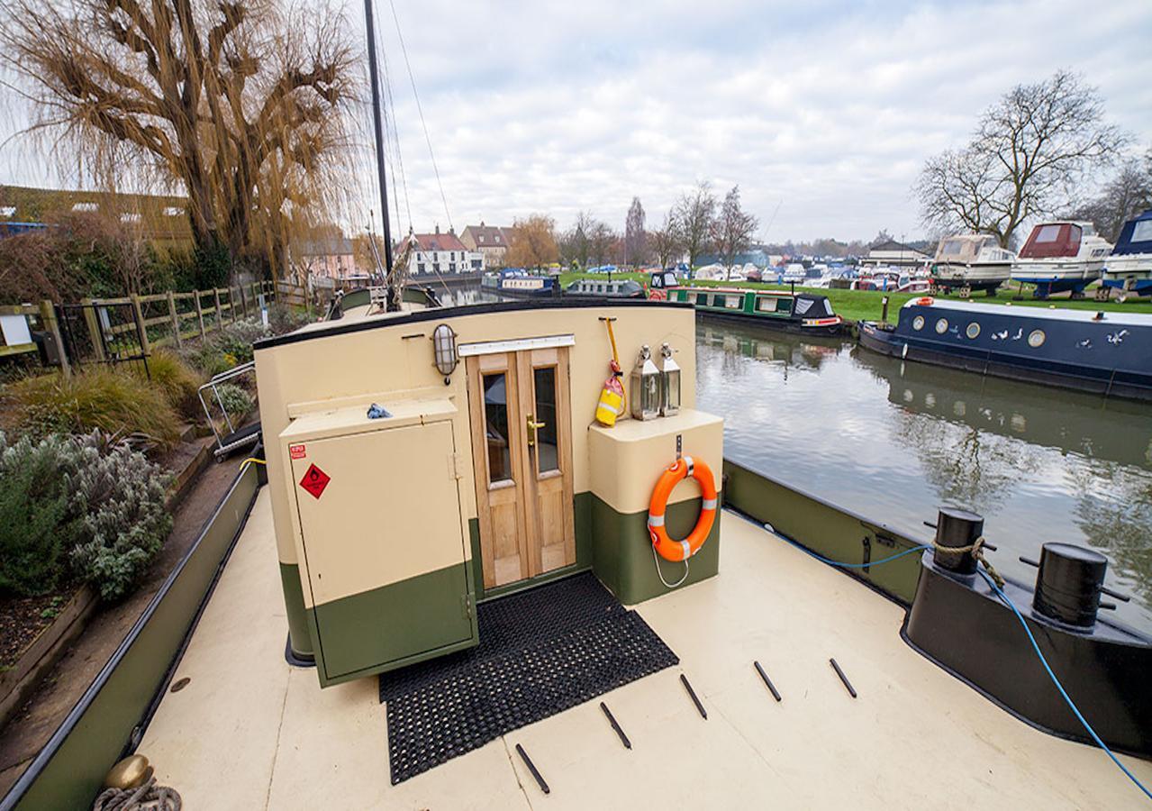 Hotel Barge Waternimf 엘리 외부 사진