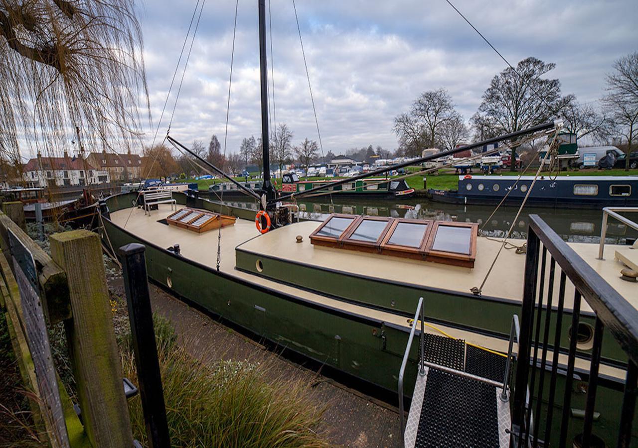 Hotel Barge Waternimf 엘리 외부 사진